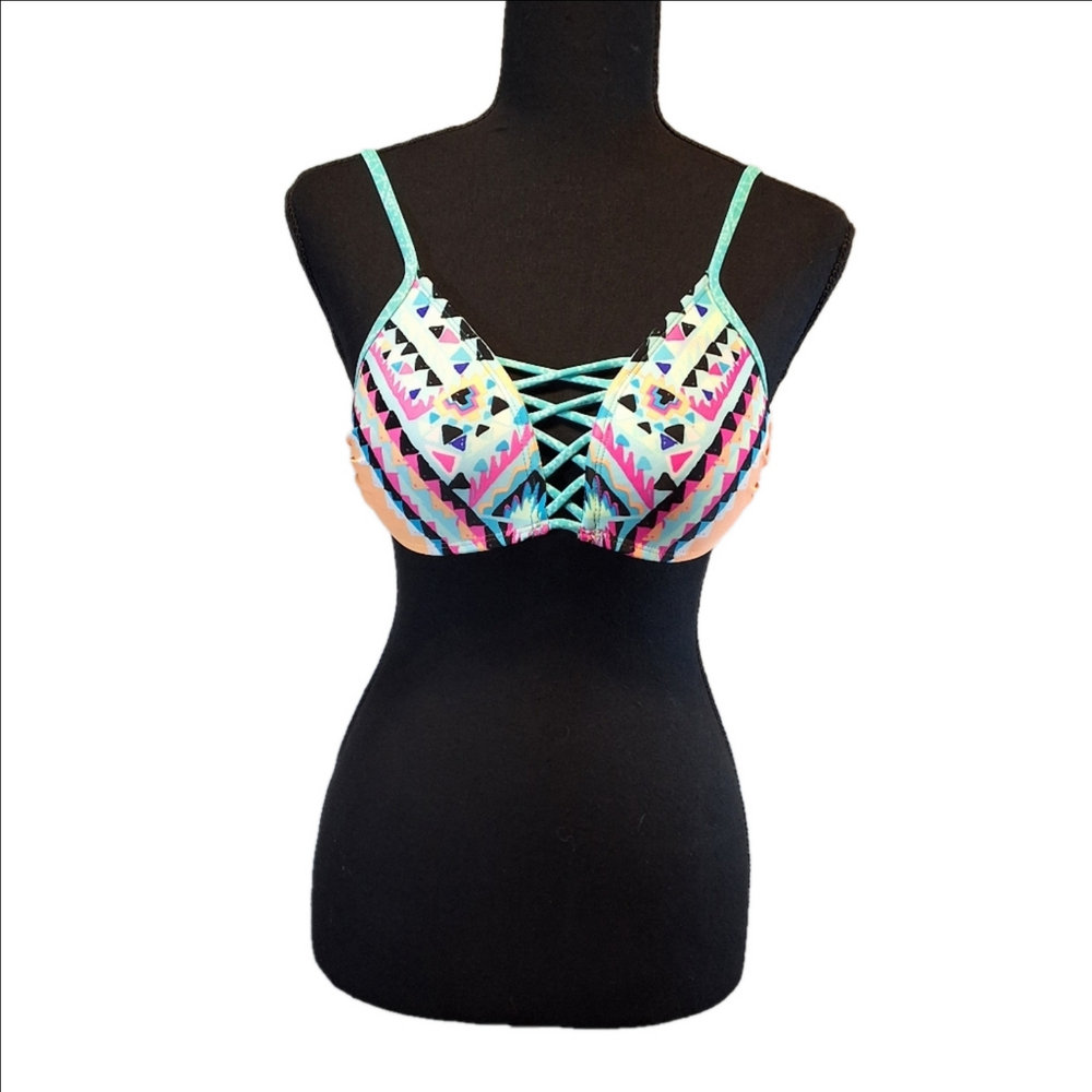 OP Colorful Geometric Bikini Top: Add a Pop of Vibrant Style